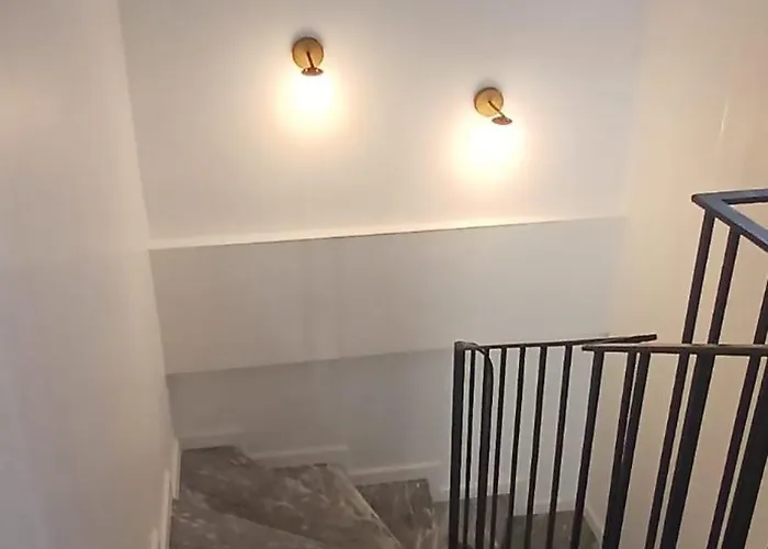 Belce & Bloom - Uezuemlue فتحية